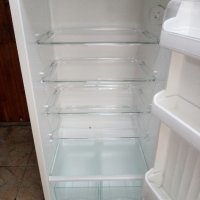 Бежав хладилник с горна камера ретро дизайн 2 години гаранция!, снимка 4 - Хладилници - 42914606