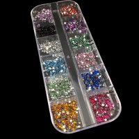 Разноцветни камъчета в кутия за маникюр., снимка 2 - Продукти за маникюр - 39491249