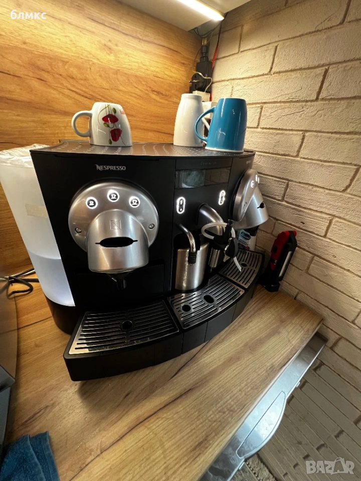 Професионална кафемашина nespresso gemini 220, снимка 1