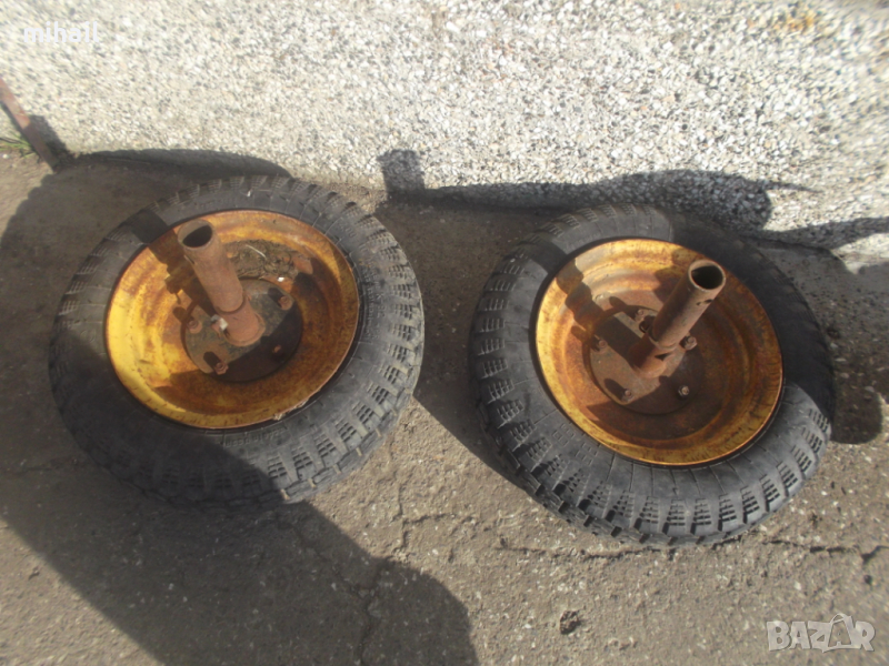 гуми с пулуоски за мотофреза нева , булгар , тракия, снимка 1