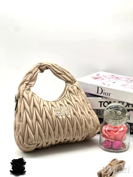 чанти Miu Miu , снимка 1