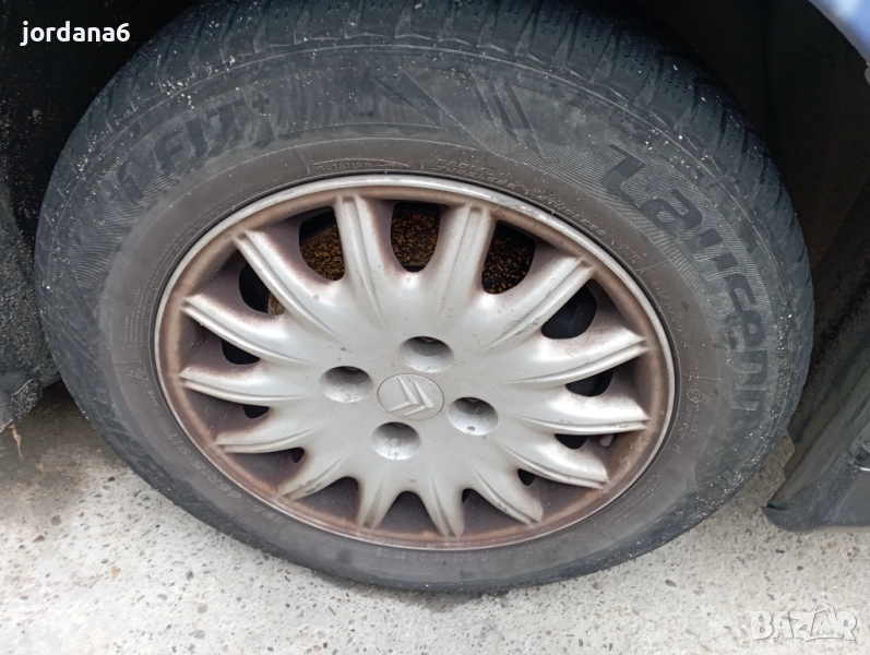 Алуминиеви джанти от Ситроен Без централен отвор със зимни гуми, снимка 1