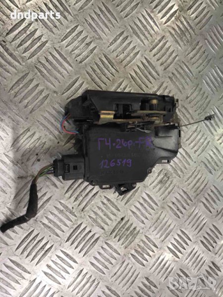 Предна дясна брава VW Golf 4,2000г., снимка 1