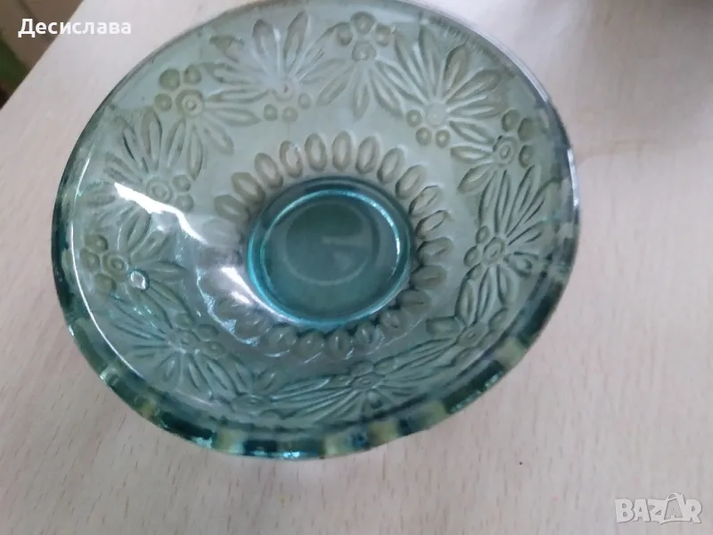 Купичка от синьо стъкло от времето на социализма , снимка 1
