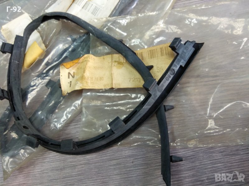 A1408261980**NEU**MERCEDES-BENZ**W140**УПЛЪТНЕНИЕ ПОД ФАР**, снимка 1