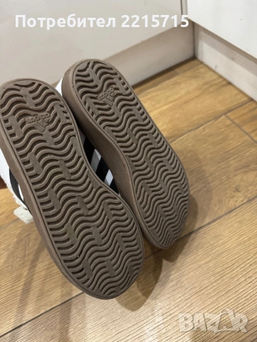 Оригинални детски маратонки адидас , снимка 4 - Детски маратонки - 53897838