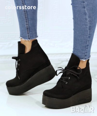 Боти на платформа - черен велур - 133K