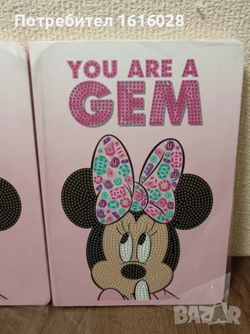 Комплект тефтер на Мини Маус с диамантени камъни на корицата., снимка 14 - Гоблени - 50676430