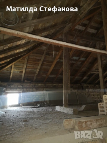 Къща близнак в с. Страшимирово – 200 кв.м обща площ с гараж, склад и висок тавански етаж!, снимка 17 - Къщи - 53094127