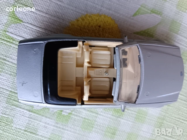 Mercedes-Benz 300 SL - мащаб 1:43 на bBurago made in Italy, снимка 5 - Колекции - 50550449