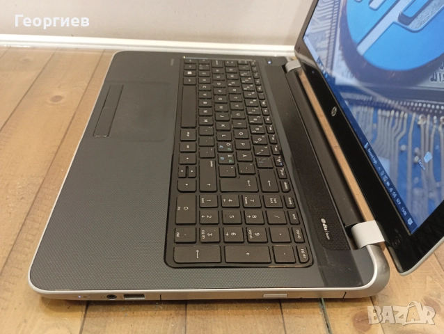 Лаптоп HP Pavilion 15-032sf / 15.6", снимка 5 - Лаптопи за дома - 52428868