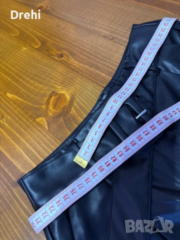 Кожени къси панталони размер М , снимка 3 - Къси панталони и бермуди - 54326530