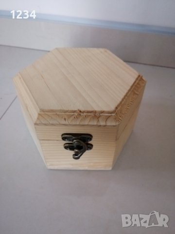 Дървена кутия 12 см. h 8.5 см. 