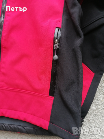 Продавам ново червено мъжко яке пролет - есен софт шел уиндстопър The North Face , снимка 7 - Якета - 44743502