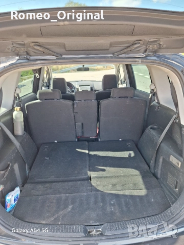 Продава се Mazda 5, снимка 9 - Автомобили и джипове - 52268842