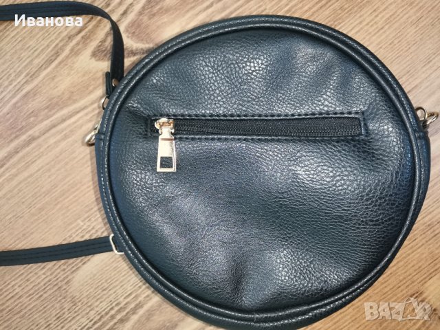 Малка дамска чанта , снимка 2 - Чанти - 37835214