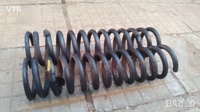Предни пружини за Мерцедес 124 200Д