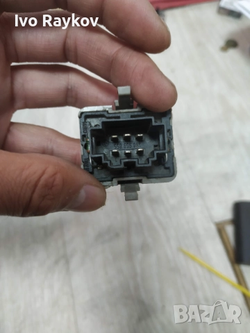 Бутон за ел стъкла VW Golf 3 , 1H0959855 , снимка 5 - Части - 51455286