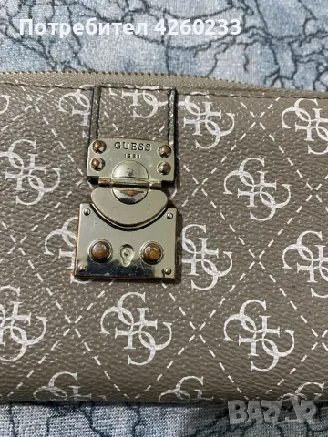 Портфейл Guess, снимка 2 - Портфейли, портмонета - 47596349