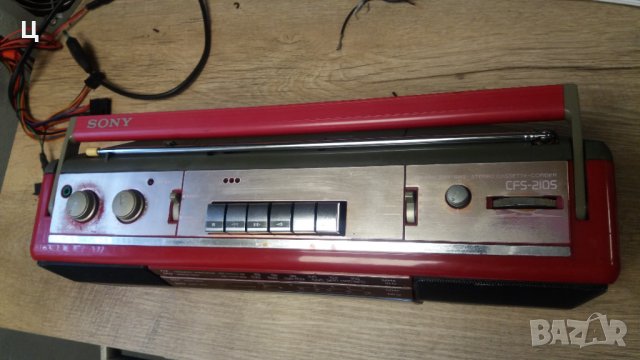 Ретро радиокасетофон SONY CFS 2105, снимка 5 - Радиокасетофони, транзистори - 31989783