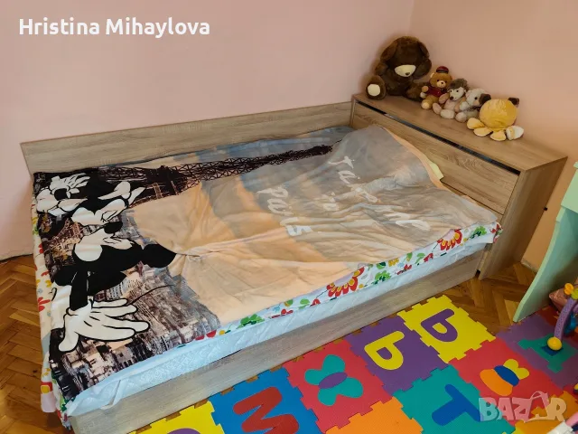Легло с матрак и ракла