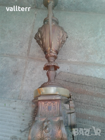 статуетка ретро.работно облекло.пилони знаме