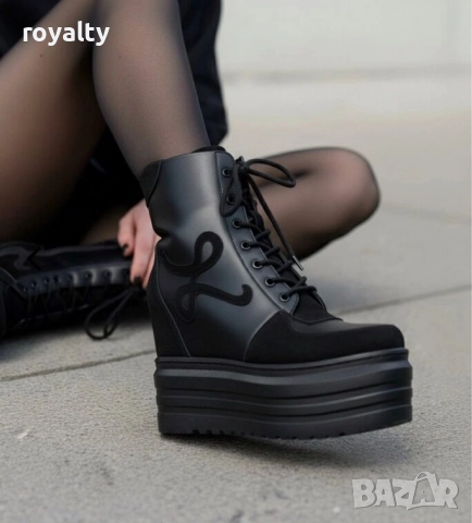 Боти на платформа - черна кожа и велур, снимка 3 - Дамски боти - 52464167