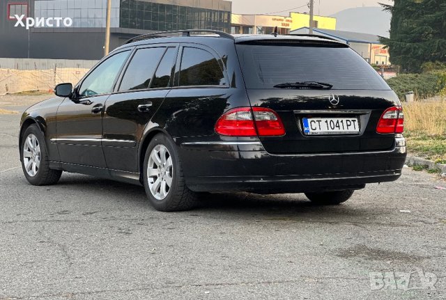 Mercedes-Benz E 220 2.2 Avantgarde, снимка 5 - Автомобили и джипове - 38568082