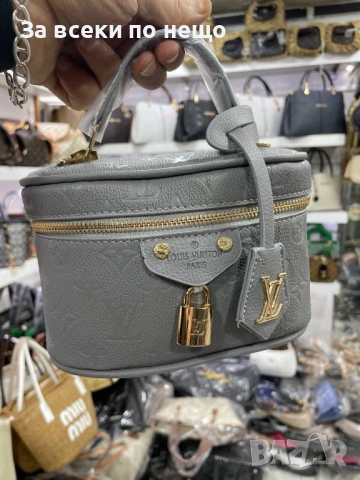 Louis Vuitton Дамска Чанта Луис Витон - Налични Различни Цветове Код SK822