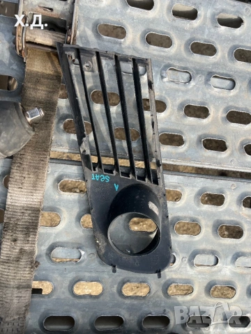 Двсна решетка халоген Сеат Ибиза 2003г 