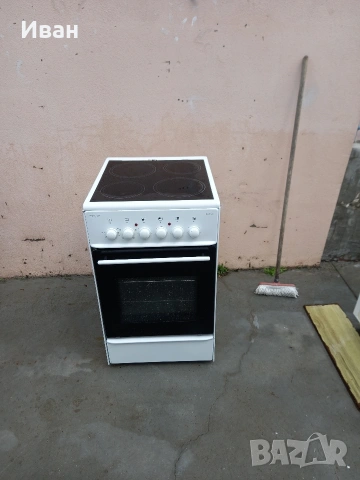 Печка с керамични котлони , снимка 3 - Печки, фурни - 54145443