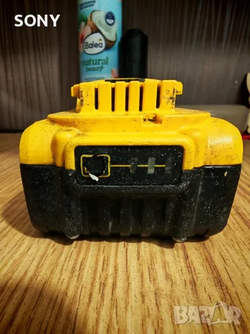 батерия Dewalt 5A с проблем , снимка 4 - Оригинални батерии - 56199423