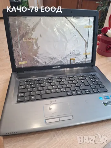 Лаптоп Medion P7818