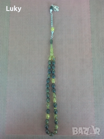 Прекрасна с изработката си броеница.