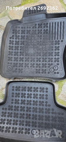 Ориг.гумени стелки голф 7 ауди А3, снимка 2 - Аксесоари и консумативи - 53892398