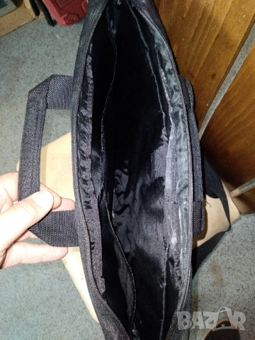 Голяма чанта за лаптоп, снимка 2 - Лаптоп аксесоари - 52276184