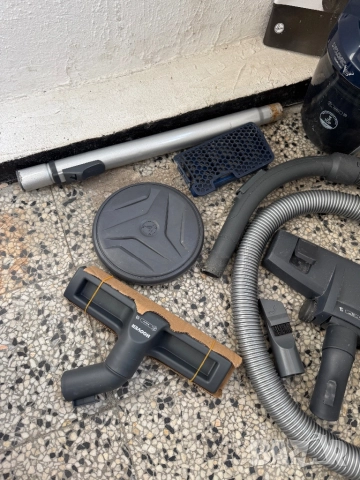 ЗА ЧАСТИ! Прахосмукачка Без Торба Hoover BR71_BR20011, 700W, 2L!, снимка 3 - Прахосмукачки - 52858660