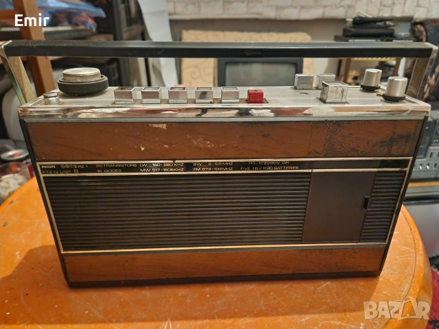 Продава се радио на Philips