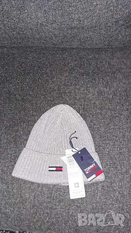Зимна шапка Tommy JEANS 