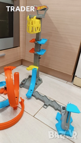 Hot Wheels Looping Action Launch Track Set лупинг писта , снимка 6 - Коли, камиони, мотори, писти - 30936885