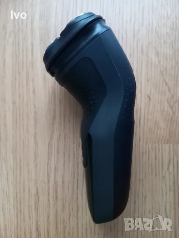 Електрическа самобръсначка Philips Series 1000 / С тример / Несесер + Зарядно / Нова, снимка 3 - Електрически самобръсначки - 55980171