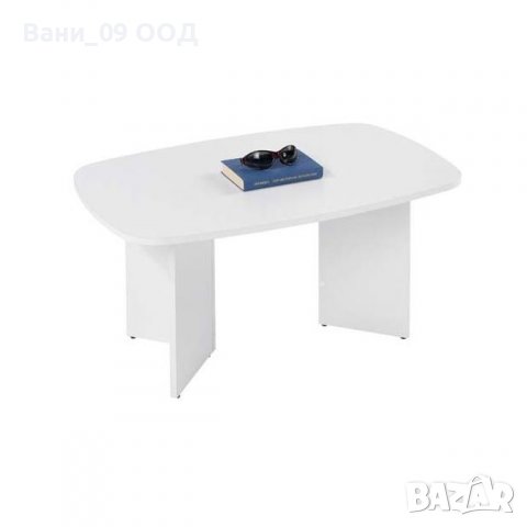 Красива холна масичка в бял цвят 