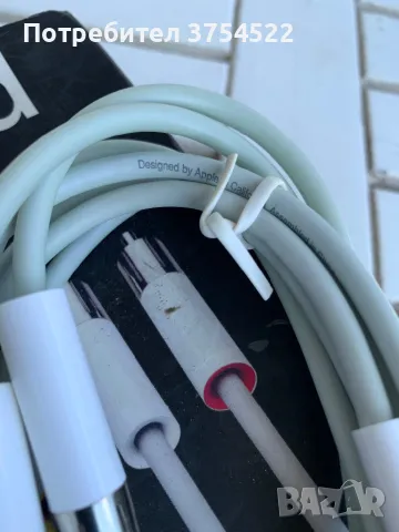 Apple iPod AV кабел, снимка 2 - Кабели и адаптери - 49880363