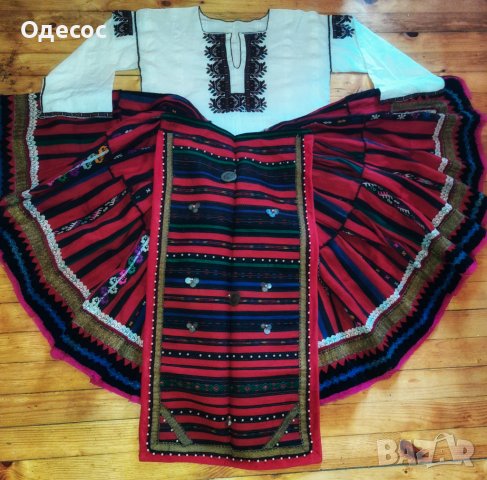 Автентична женска Плевенска носия, снимка 2 - Антикварни и старинни предмети - 38571608