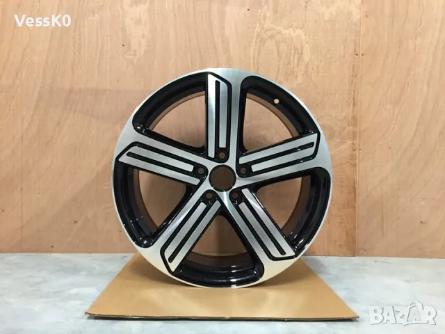 VW Cadiz 18" 5x112 + DUNLOP Sport Maxx RT 2 225/40/18, снимка 3 - Гуми и джанти - 43597811