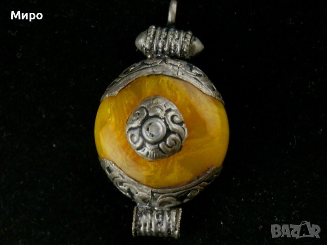 МЕДАЛЬОН НАКИТ ВИСУЛКА КЕХЛИБАР БАКЕЛИТ