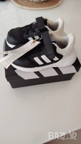 Нови маратонки Adidas /26