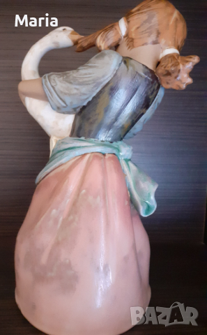 Порцеланова фигурка LLARDO,статуетка ,  момиче с гъска , снимка 2 - Статуетки - 44567069