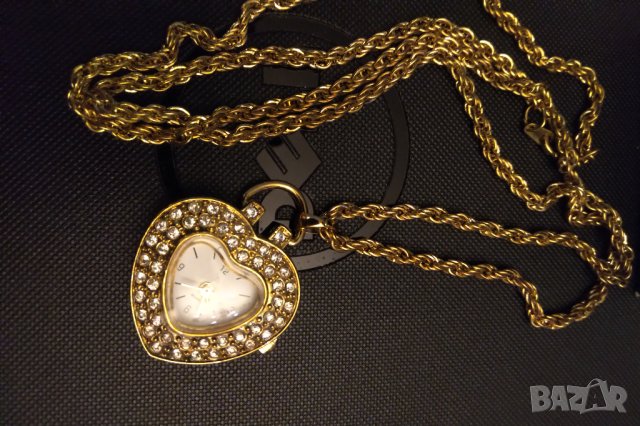 Нов позлатен дамски часовник със сваровски НАМАЛЕН