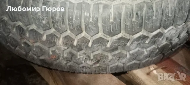 джанта с гума за Мерцедес 124, снимка 3 - Части - 48176169